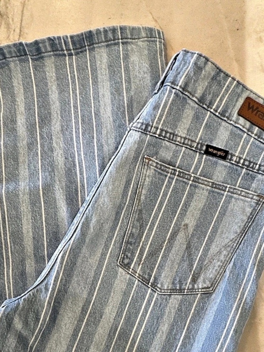 Wrangler High Rise Cropped Wide Leg Flare Jeans Blue Striped